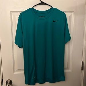 Nike Men’s Large Nike short sleeve Dri-fit
Teal Tee T-shirt